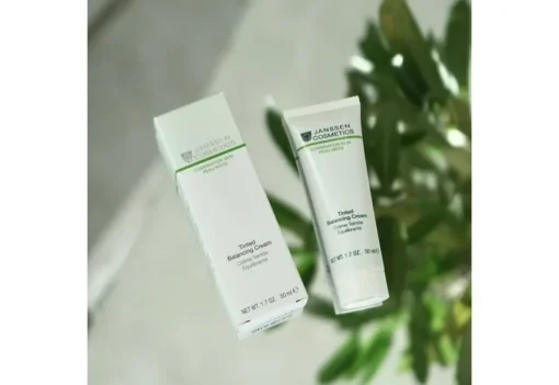 Tinted Balancing Cream 50ml - Image 3